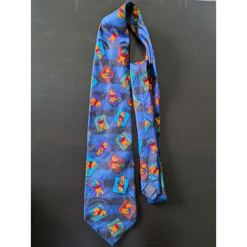 Vintage Disney Winnie The Pooh Sitting All Over Design‎ Tie Necktie 60